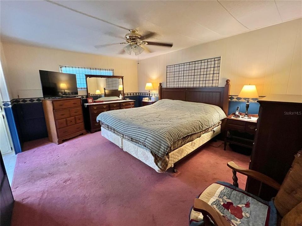 For Sale: $135,000 (2 beds, 2 baths, 1434 Square Feet)