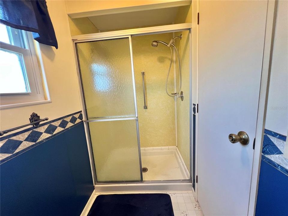 For Sale: $135,000 (2 beds, 2 baths, 1434 Square Feet)