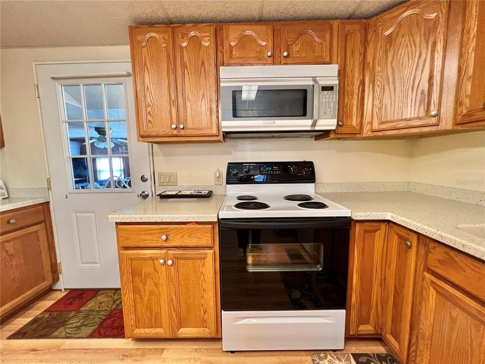 For Sale: $135,000 (2 beds, 2 baths, 1434 Square Feet)