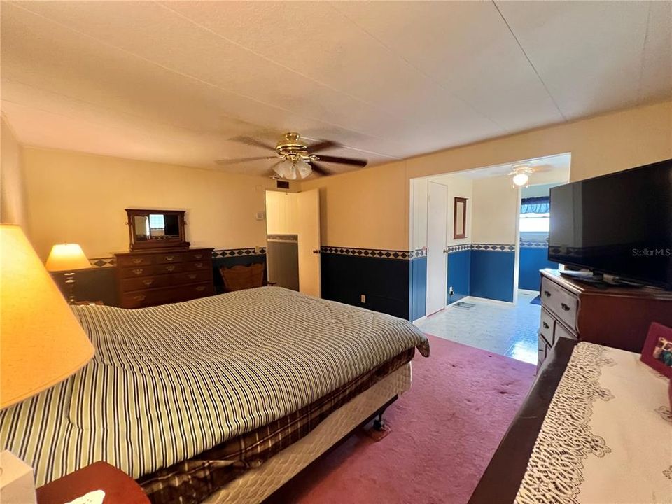 For Sale: $135,000 (2 beds, 2 baths, 1434 Square Feet)