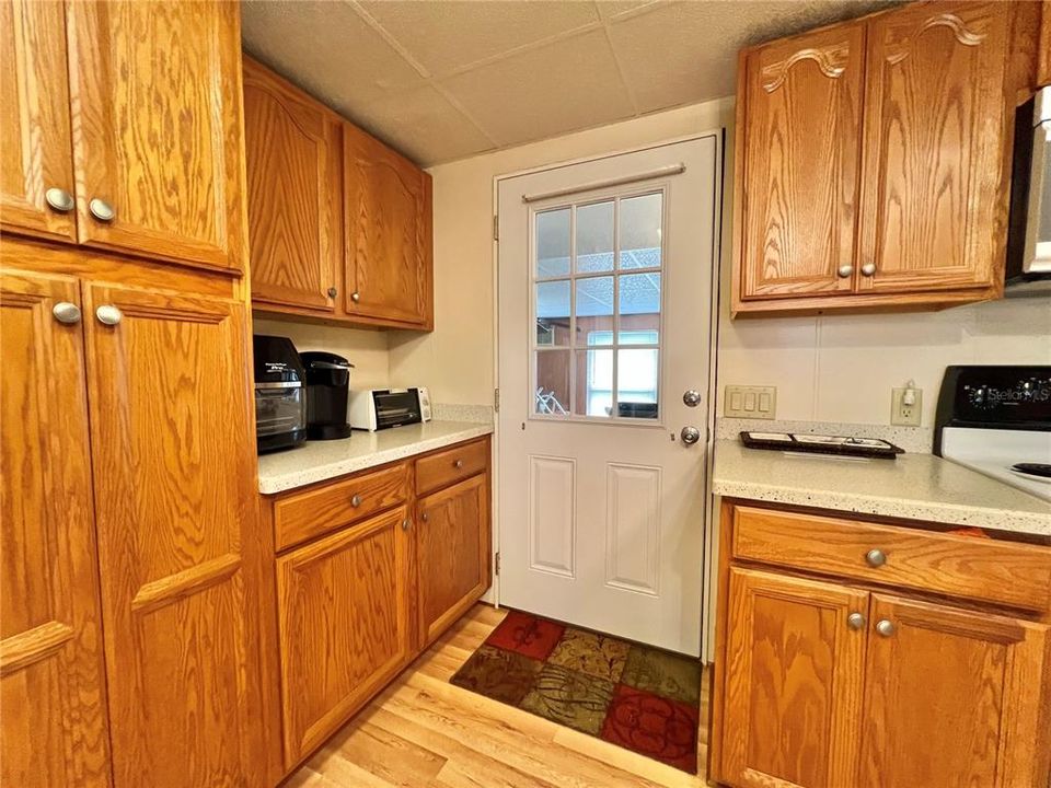 For Sale: $135,000 (2 beds, 2 baths, 1434 Square Feet)