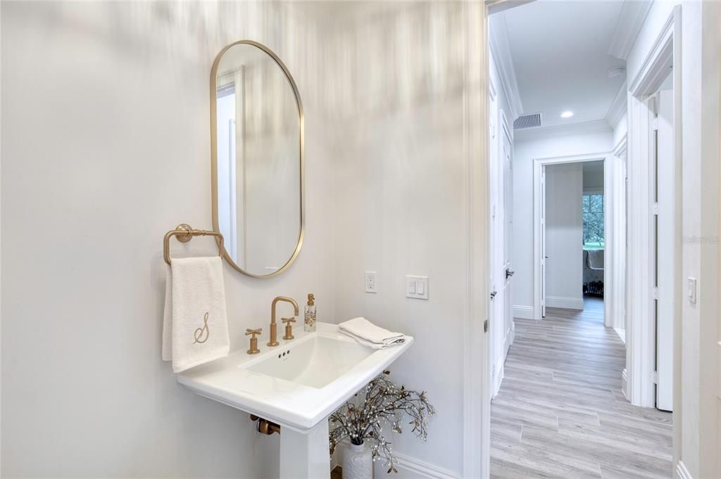 En Venta: $1,995,000 (3 camas, 2 baños, 3310 Pies cuadrados)