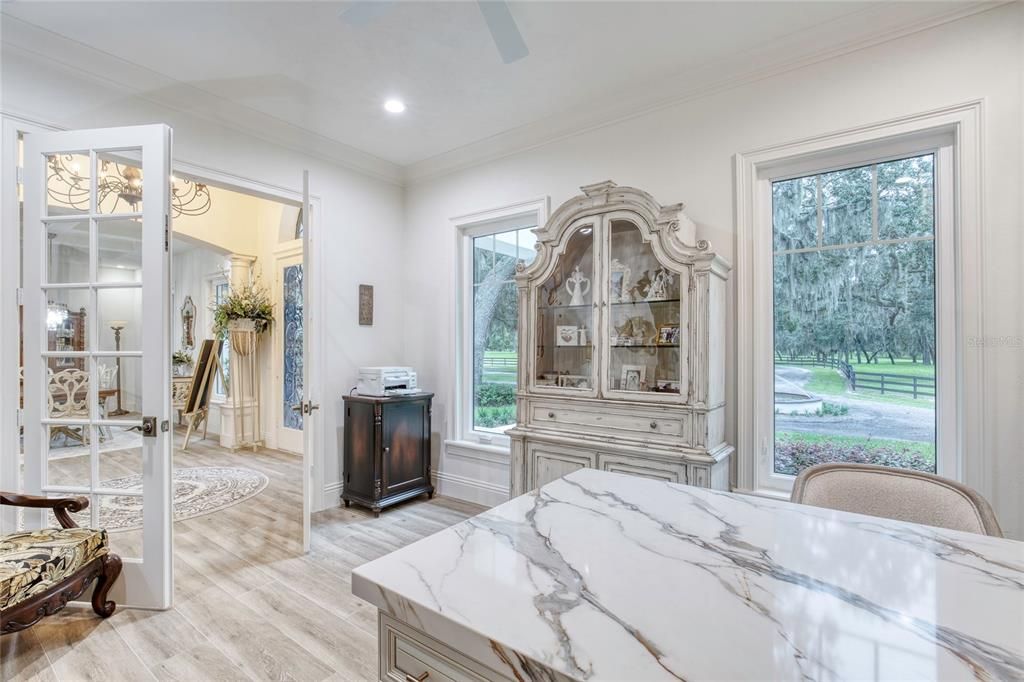 En Venta: $1,995,000 (3 camas, 2 baños, 3310 Pies cuadrados)