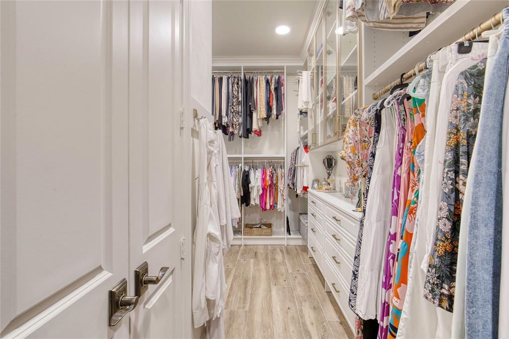 En Venta: $1,995,000 (3 camas, 2 baños, 3310 Pies cuadrados)