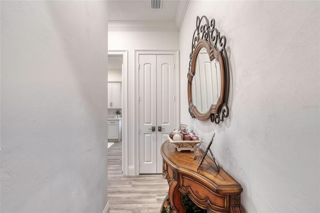 En Venta: $1,995,000 (3 camas, 2 baños, 3310 Pies cuadrados)