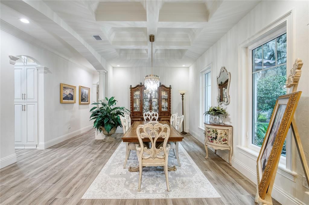 En Venta: $1,995,000 (3 camas, 2 baños, 3310 Pies cuadrados)