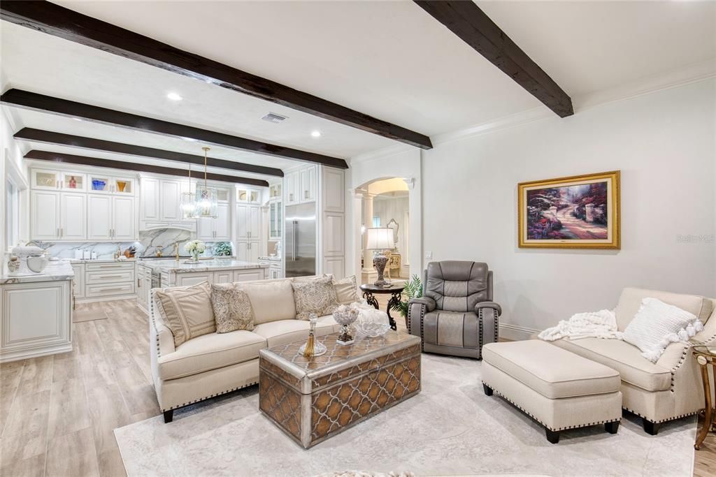 En Venta: $1,995,000 (3 camas, 2 baños, 3310 Pies cuadrados)