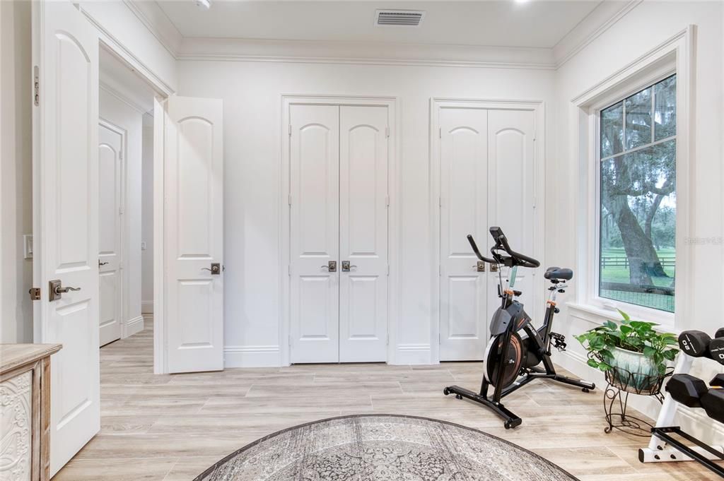 En Venta: $1,995,000 (3 camas, 2 baños, 3310 Pies cuadrados)