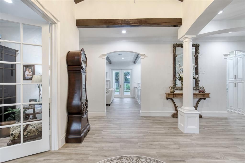 En Venta: $1,995,000 (3 camas, 2 baños, 3310 Pies cuadrados)