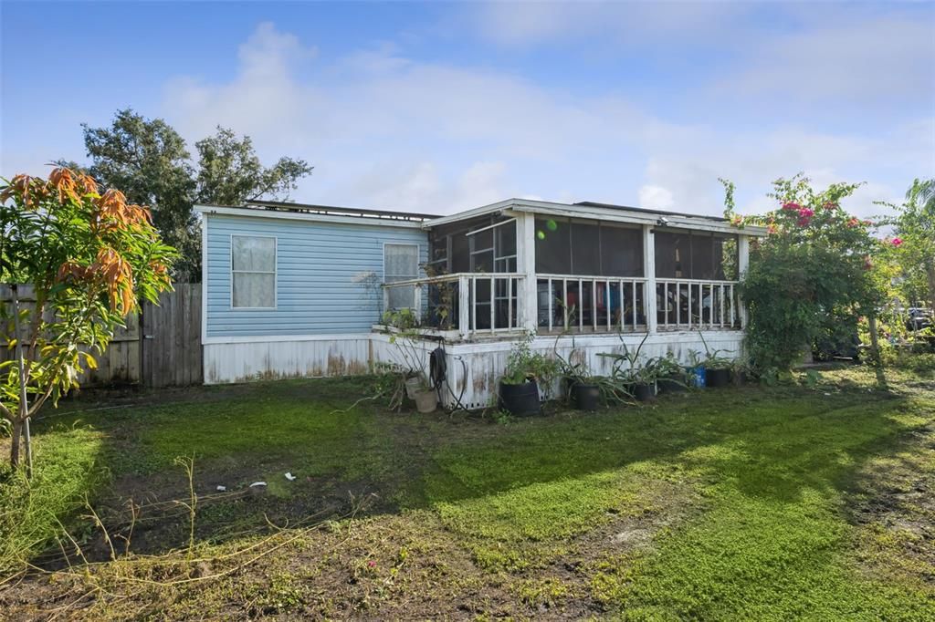 Activo con contrato: $250,000 (3 camas, 2 baños, 1560 Pies cuadrados)