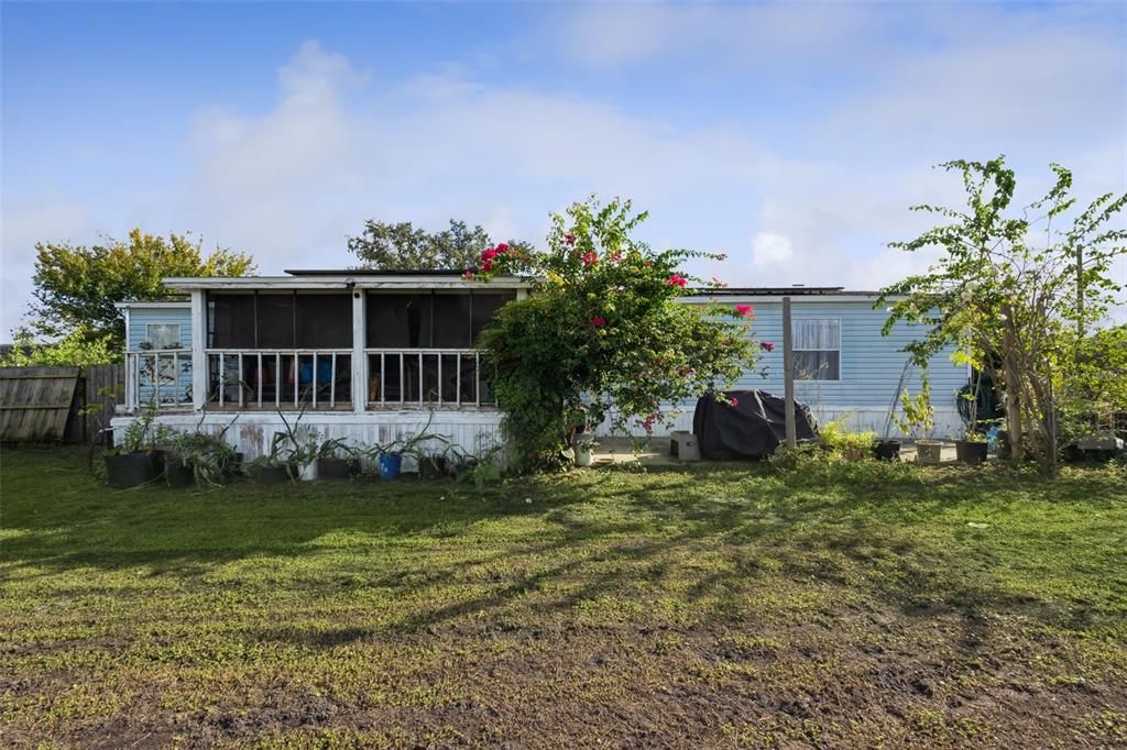 Activo con contrato: $250,000 (3 camas, 2 baños, 1560 Pies cuadrados)