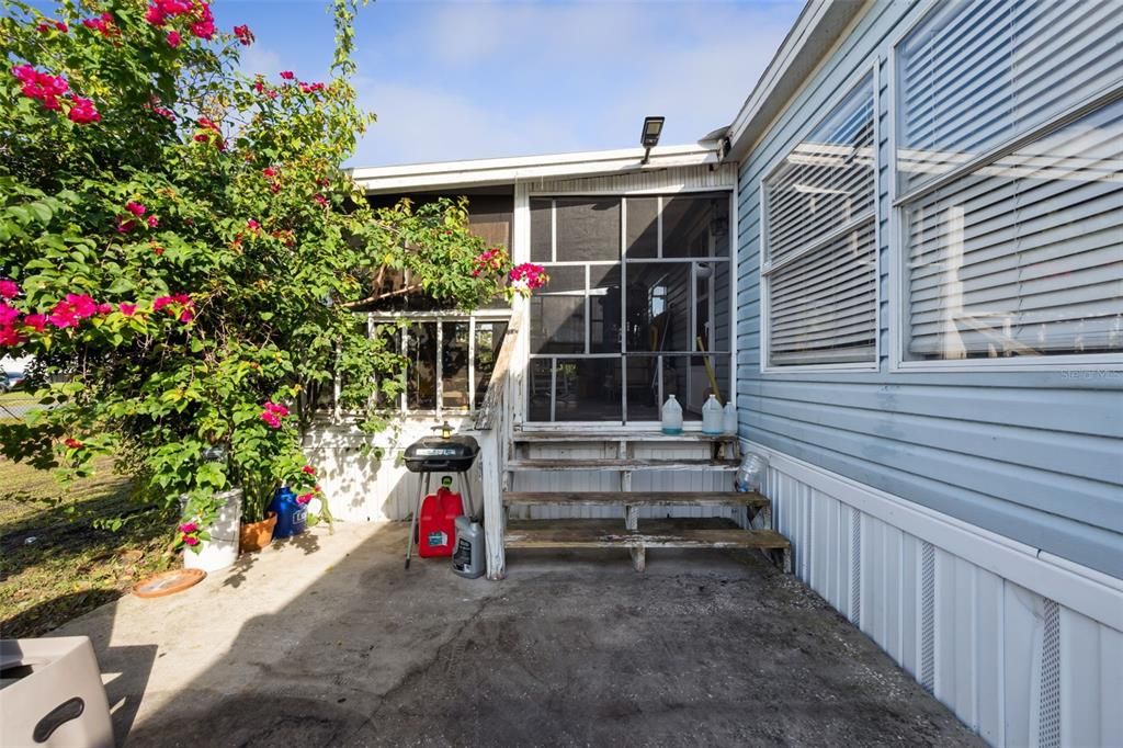 Activo con contrato: $250,000 (3 camas, 2 baños, 1560 Pies cuadrados)