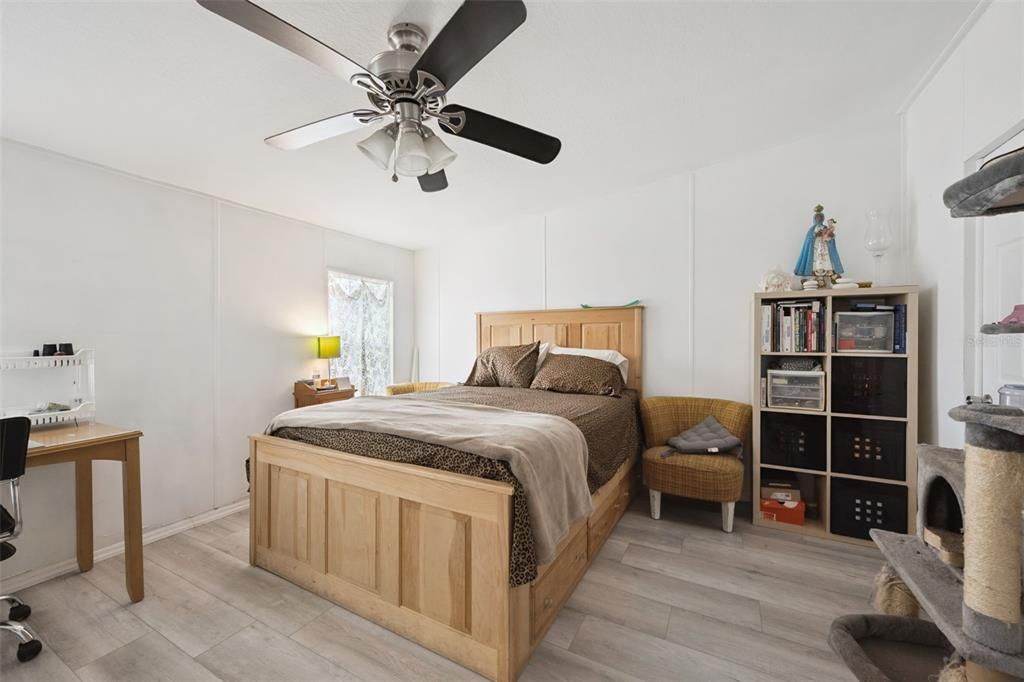 Activo con contrato: $250,000 (3 camas, 2 baños, 1560 Pies cuadrados)