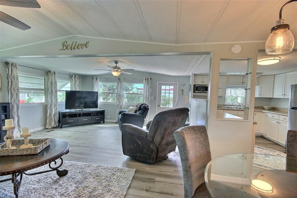 En Venta: $125,000 (2 camas, 1 baños, 924 Pies cuadrados)