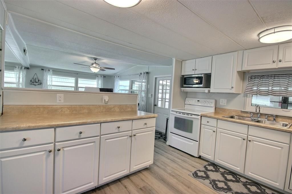 En Venta: $125,000 (2 camas, 1 baños, 924 Pies cuadrados)