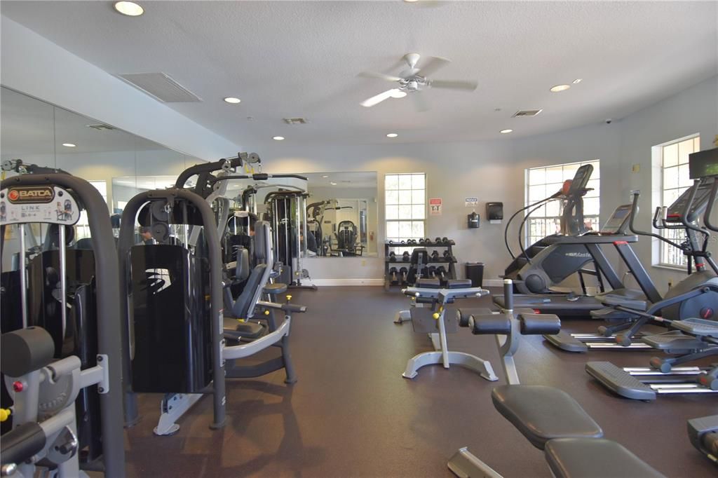 Activo con contrato: $294,000 (3 camas, 2 baños, 1438 Pies cuadrados)