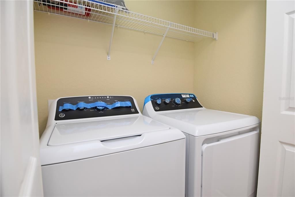 Activo con contrato: $294,000 (3 camas, 2 baños, 1438 Pies cuadrados)