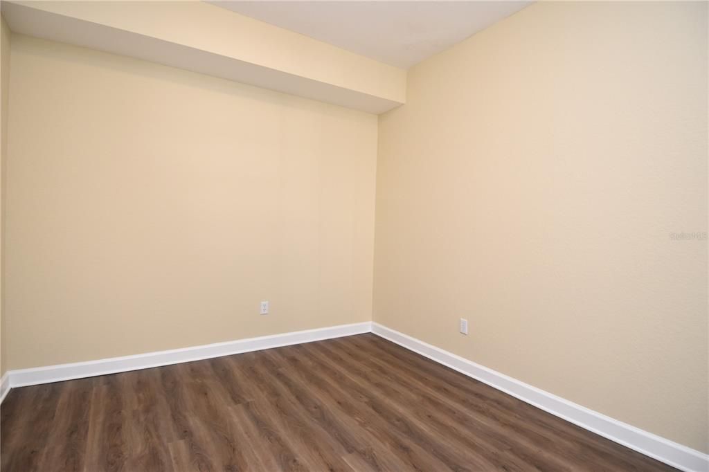 Activo con contrato: $294,000 (3 camas, 2 baños, 1438 Pies cuadrados)