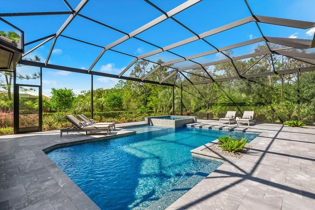 合同活跃: $4,500,000 (4 贝兹, 4 浴室, 4007 平方英尺)