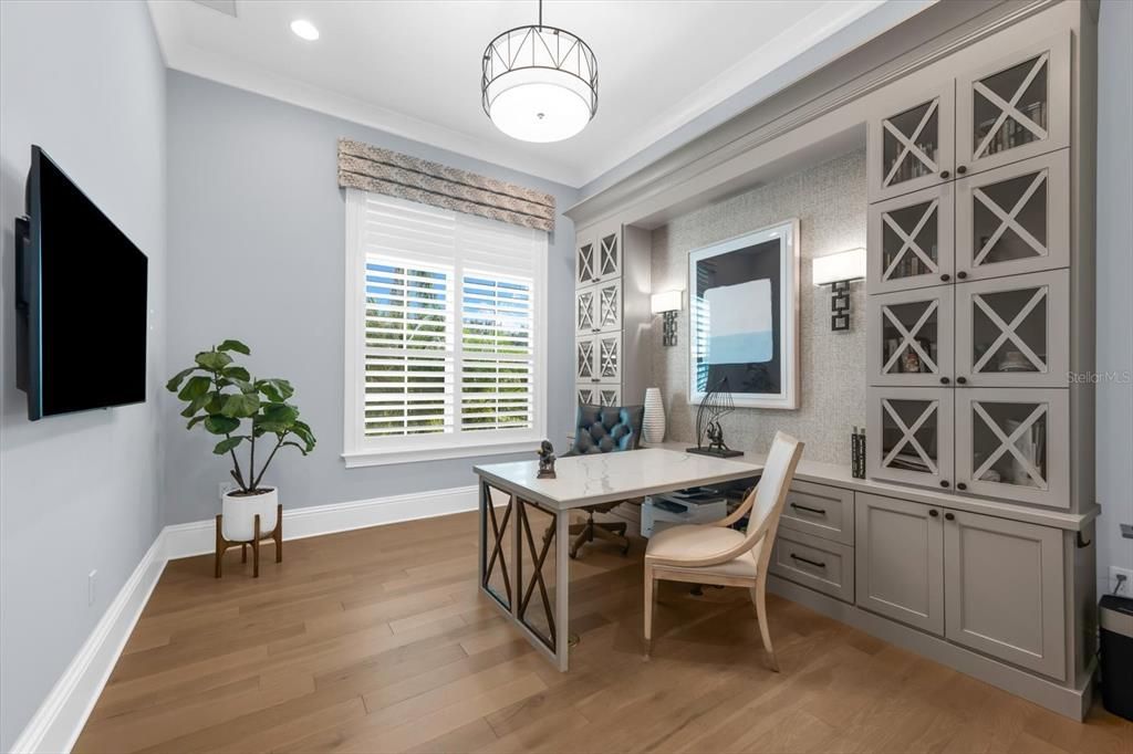 合同活跃: $4,500,000 (4 贝兹, 4 浴室, 4007 平方英尺)