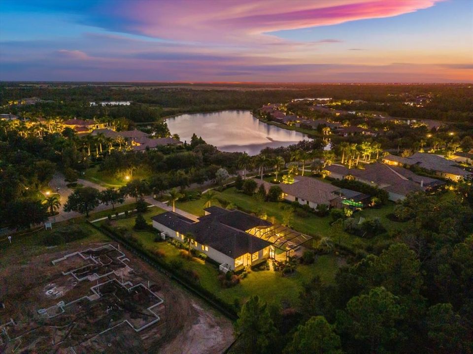 合同活跃: $4,500,000 (4 贝兹, 4 浴室, 4007 平方英尺)