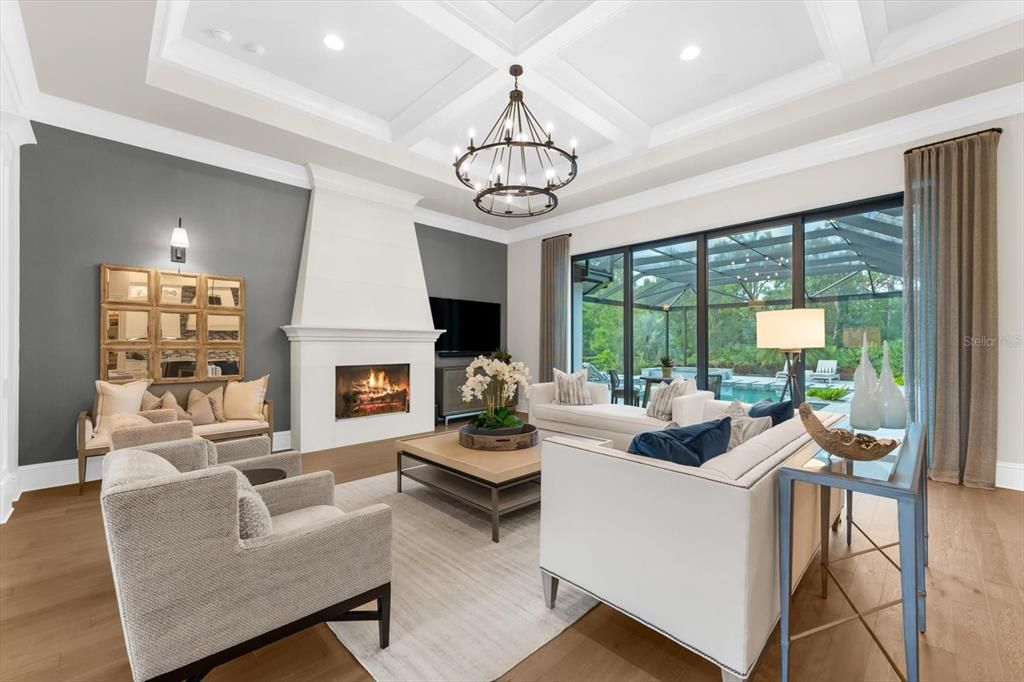 合同活跃: $4,500,000 (4 贝兹, 4 浴室, 4007 平方英尺)