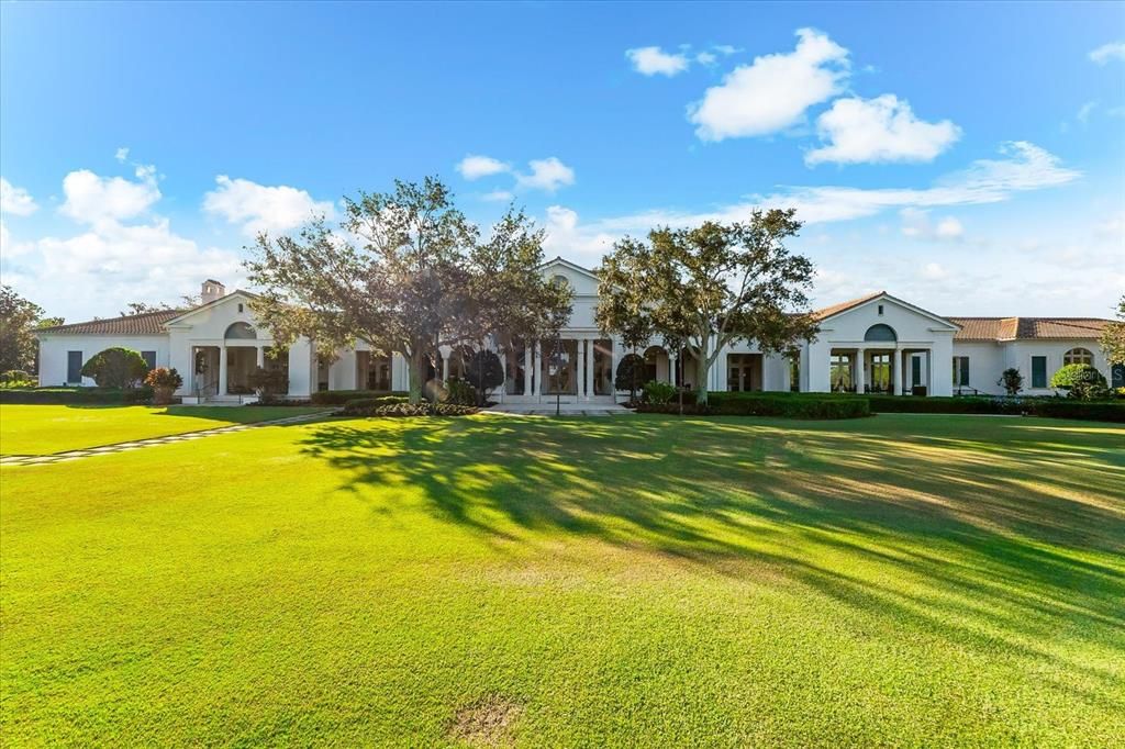 合同活跃: $4,500,000 (4 贝兹, 4 浴室, 4007 平方英尺)