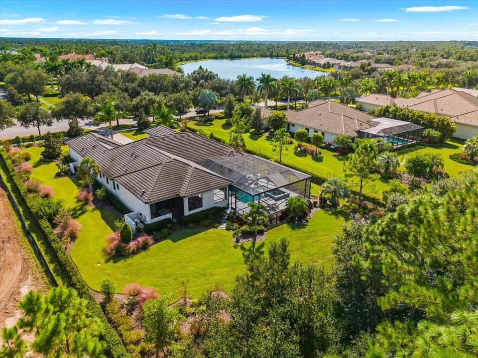 合同活跃: $4,500,000 (4 贝兹, 4 浴室, 4007 平方英尺)