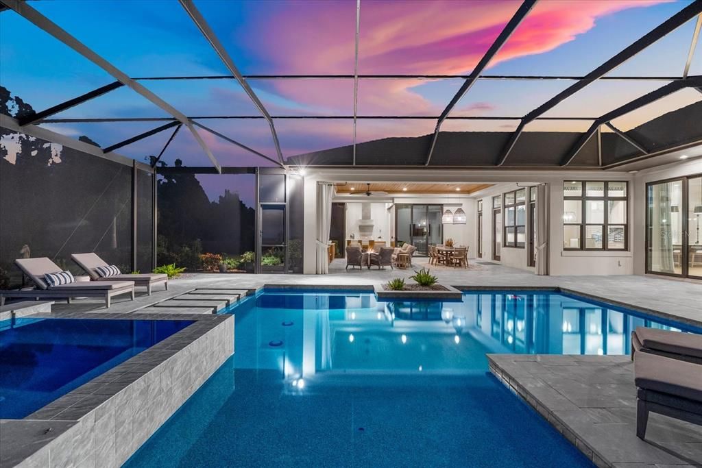 合同活跃: $4,500,000 (4 贝兹, 4 浴室, 4007 平方英尺)