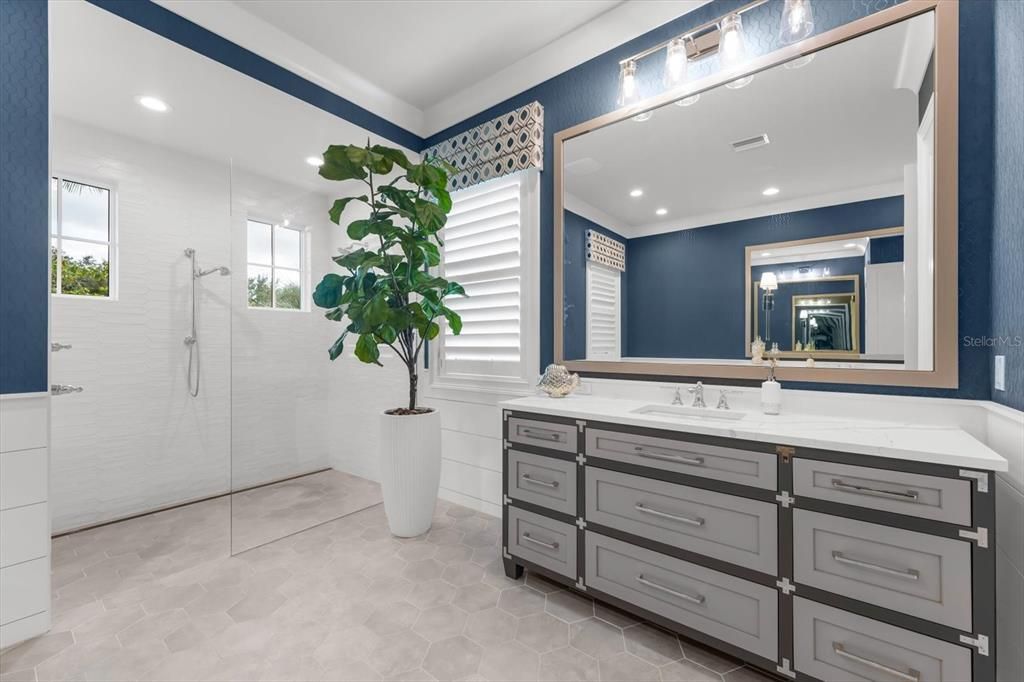 合同活跃: $4,500,000 (4 贝兹, 4 浴室, 4007 平方英尺)