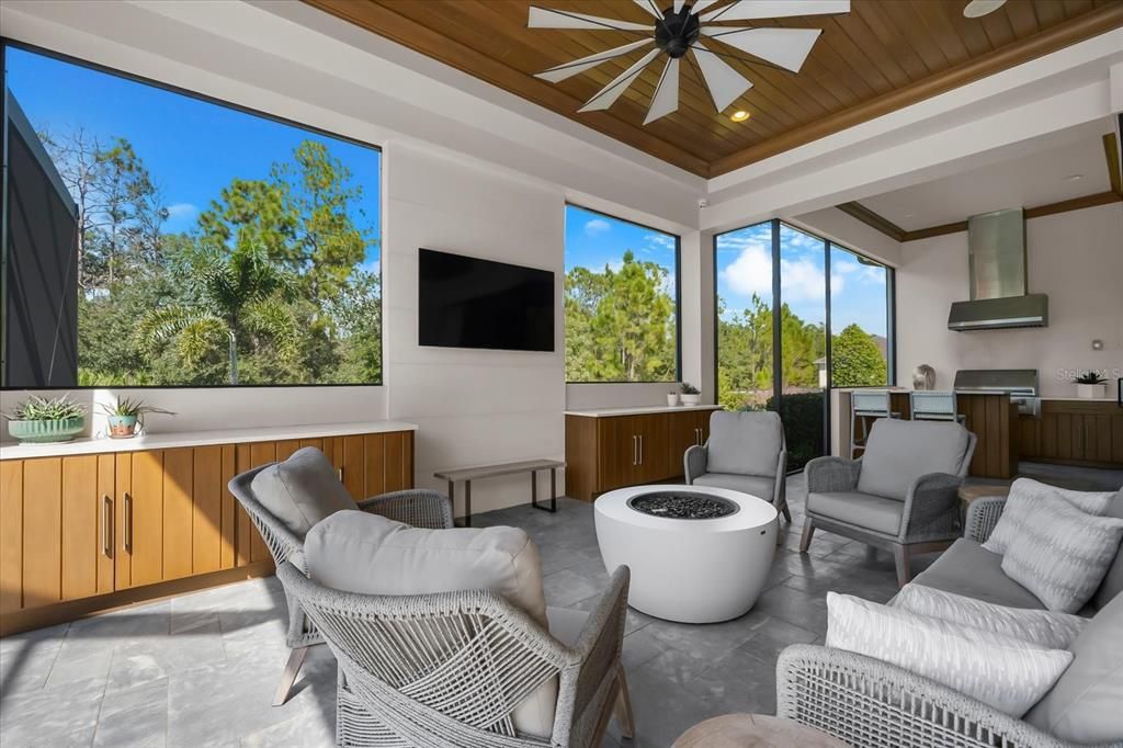 合同活跃: $4,500,000 (4 贝兹, 4 浴室, 4007 平方英尺)