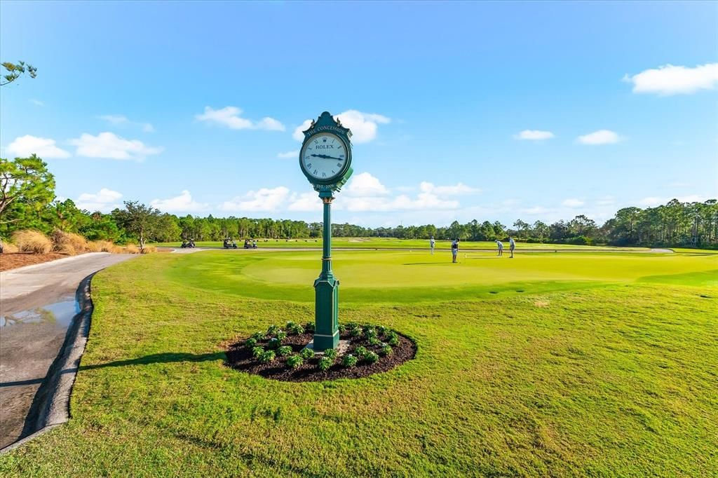 合同活跃: $4,500,000 (4 贝兹, 4 浴室, 4007 平方英尺)