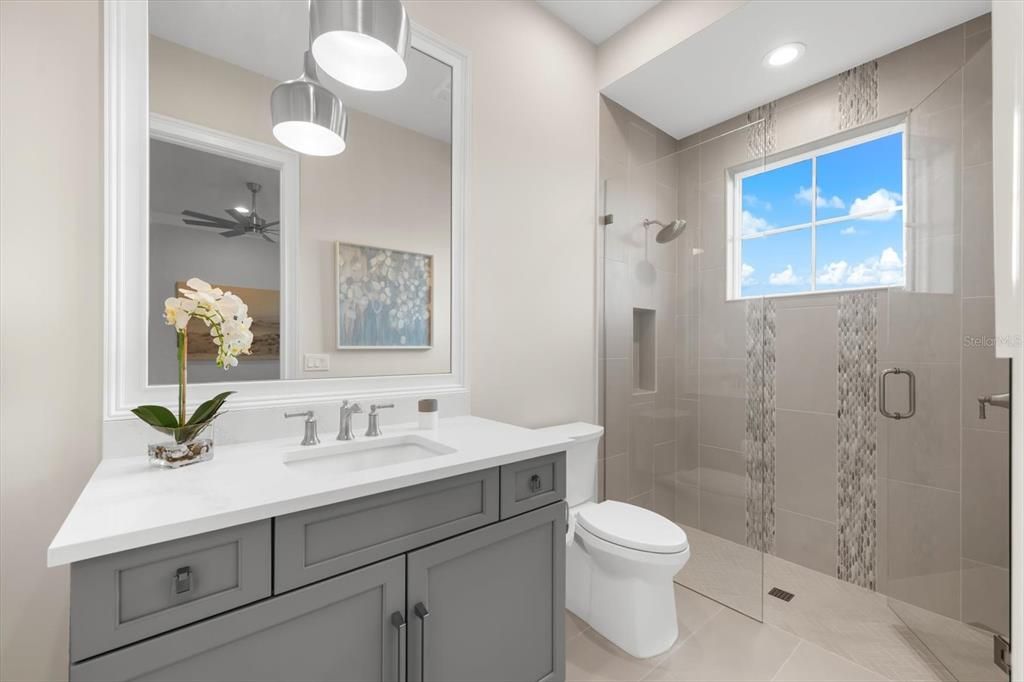 合同活跃: $4,500,000 (4 贝兹, 4 浴室, 4007 平方英尺)