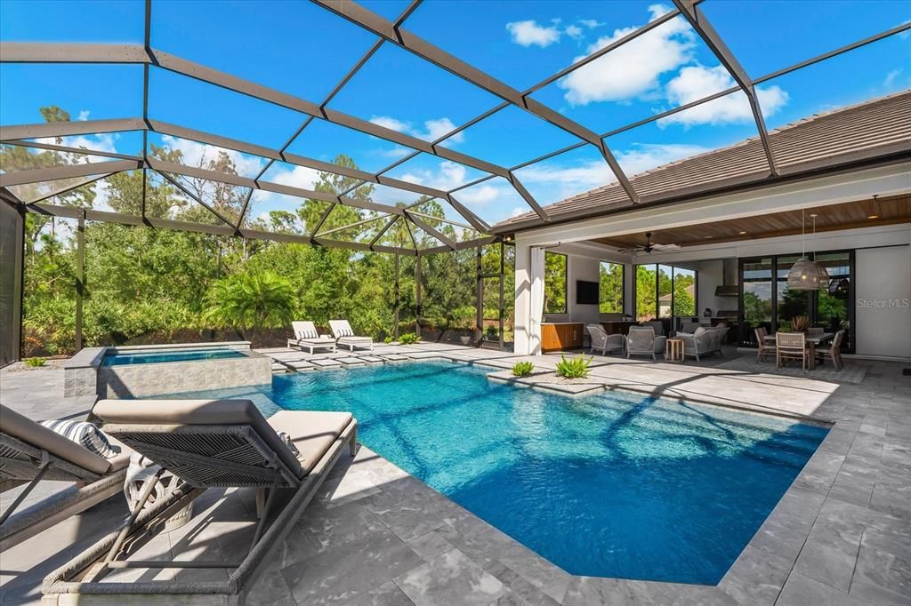 合同活跃: $4,500,000 (4 贝兹, 4 浴室, 4007 平方英尺)