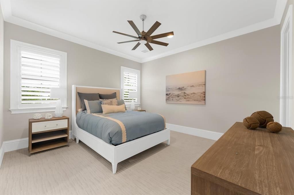 合同活跃: $4,500,000 (4 贝兹, 4 浴室, 4007 平方英尺)