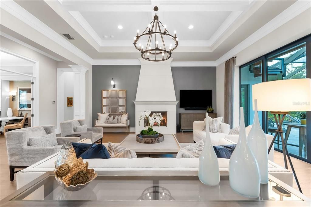 合同活跃: $4,500,000 (4 贝兹, 4 浴室, 4007 平方英尺)