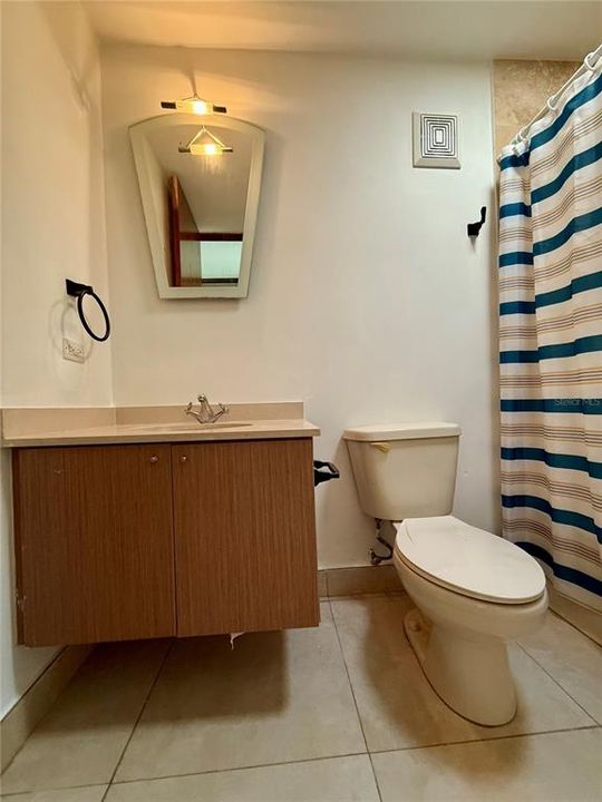 Под контрактом: $1,325,000 (4 спален, 3 ванн, 2900 Квадратных фут)