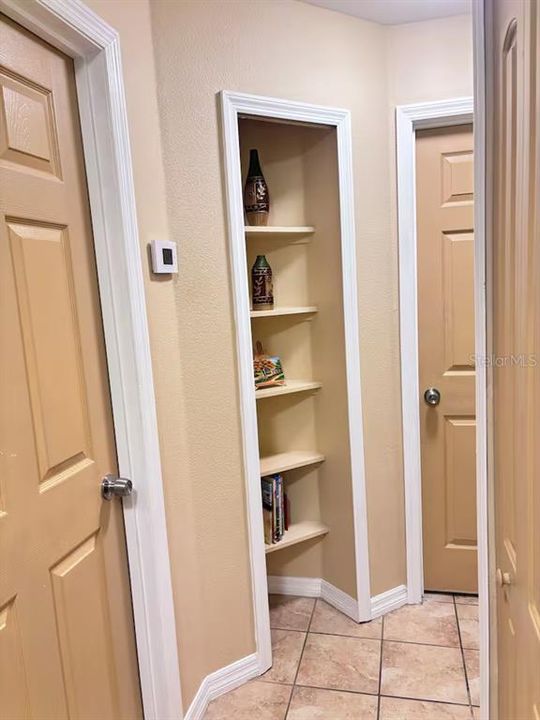 合同活跃: $235,000 (3 贝兹, 2 浴室, 1220 平方英尺)