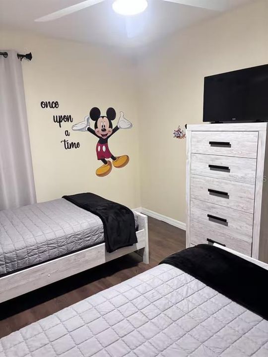 合同活跃: $235,000 (3 贝兹, 2 浴室, 1220 平方英尺)