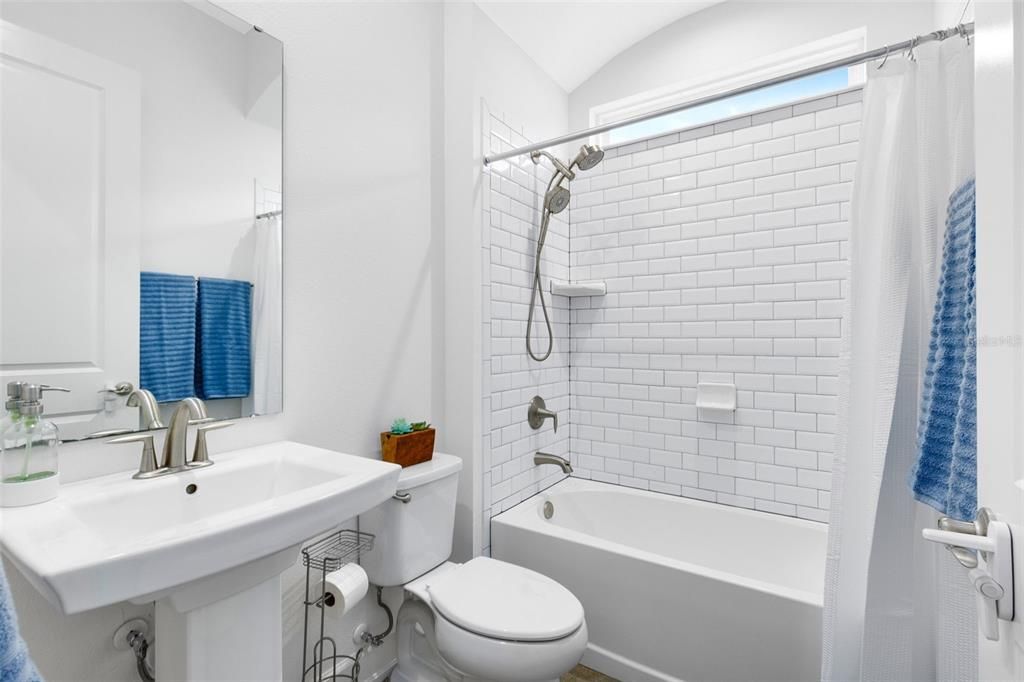 待售: $749,900 (4 贝兹, 3 浴室, 2308 平方英尺)