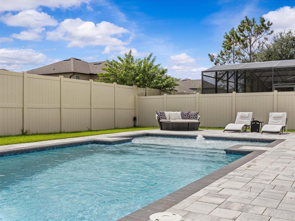 Activo con contrato: $1,124,000 (7 camas, 5 baños, 5131 Pies cuadrados)