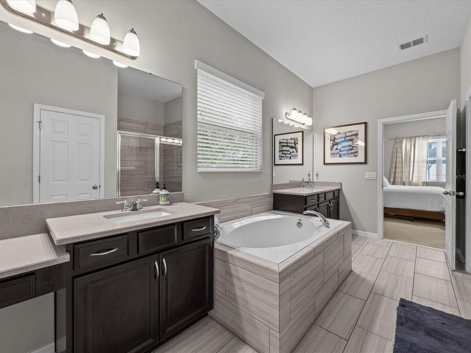 Activo con contrato: $1,124,000 (7 camas, 5 baños, 5131 Pies cuadrados)