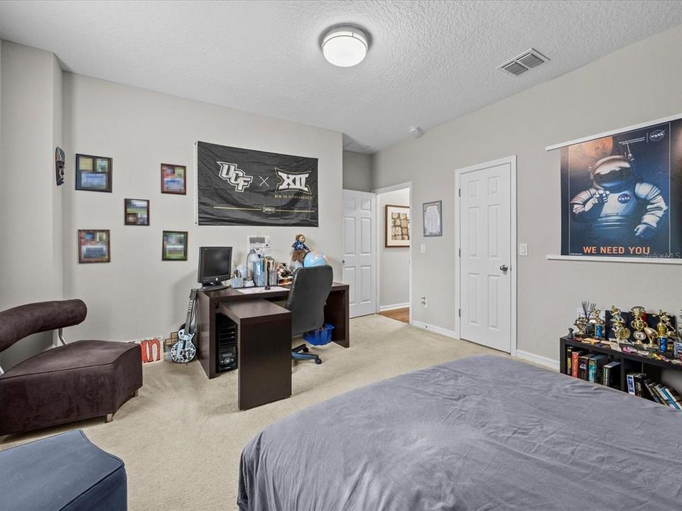 Activo con contrato: $1,124,000 (7 camas, 5 baños, 5131 Pies cuadrados)