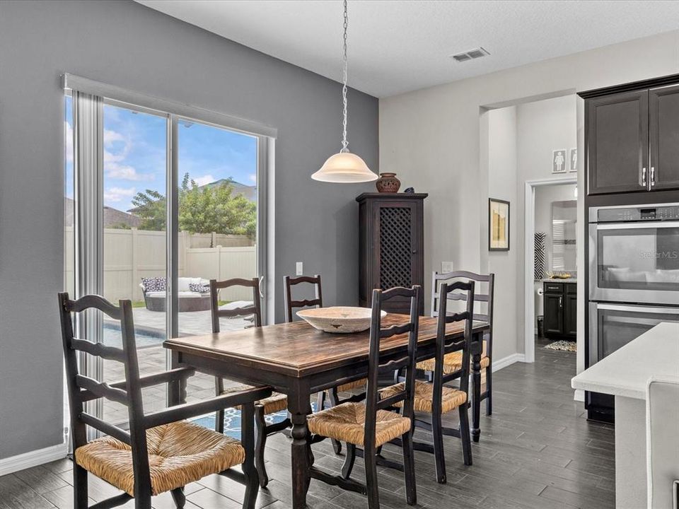 Activo con contrato: $1,124,000 (7 camas, 5 baños, 5131 Pies cuadrados)