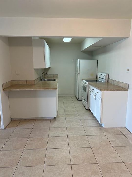 For Rent: $1,900 (2 beds, 2 baths, 1050 Square Feet)