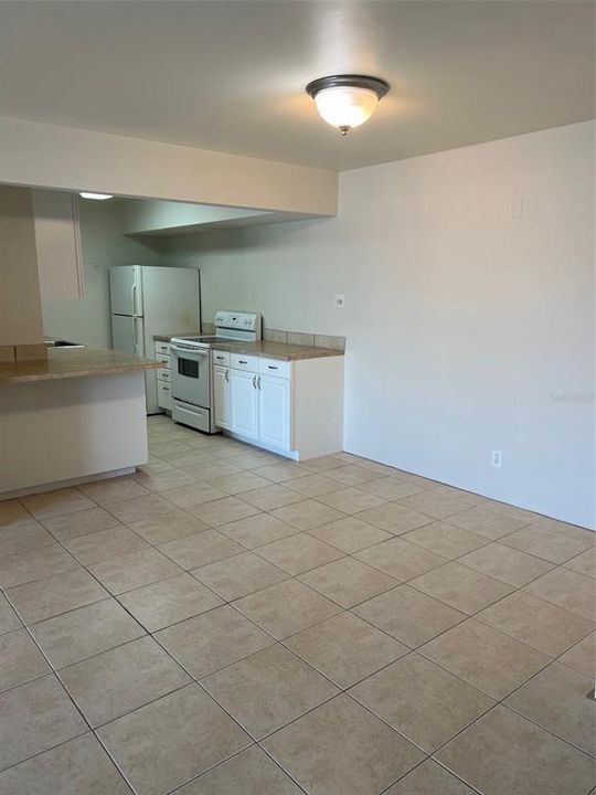 For Rent: $1,900 (2 beds, 2 baths, 1050 Square Feet)