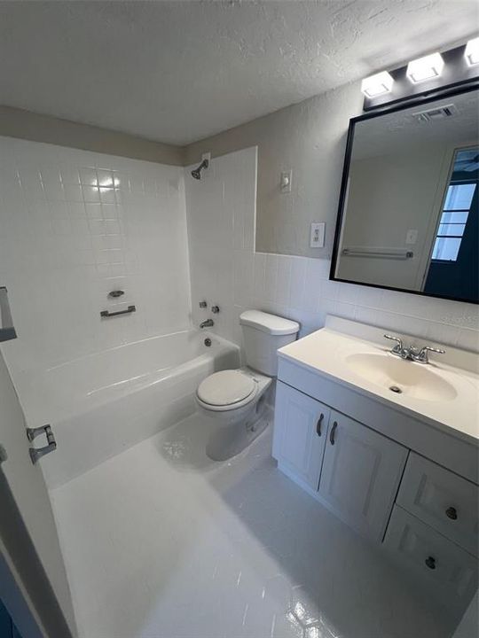 For Rent: $1,900 (2 beds, 2 baths, 1050 Square Feet)