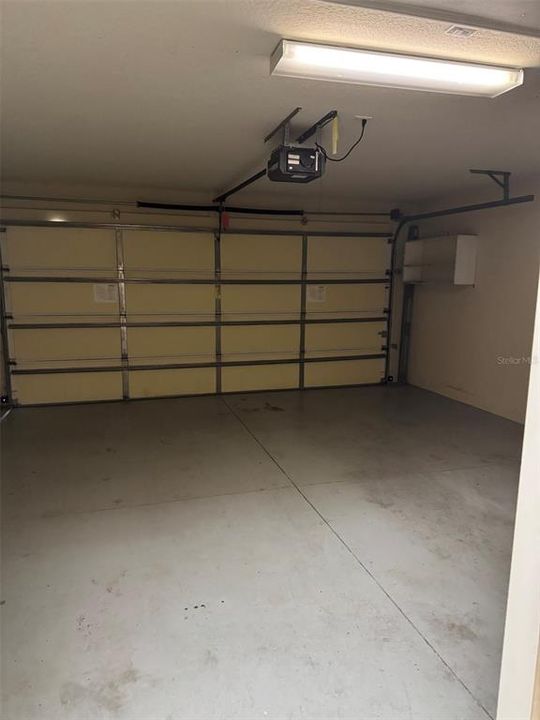 Под контрактом: $2,950 (3 спален, 2 ванн, 1712 Квадратных фут)