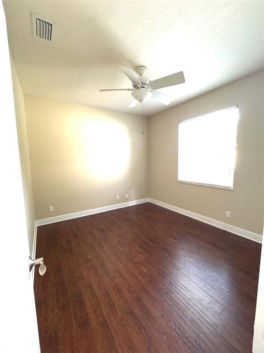 Под контрактом: $2,950 (3 спален, 2 ванн, 1712 Квадратных фут)