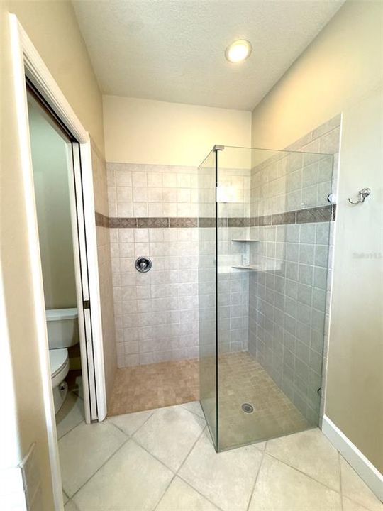 Под контрактом: $2,950 (3 спален, 2 ванн, 1712 Квадратных фут)